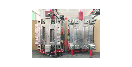 Mold Design & Building